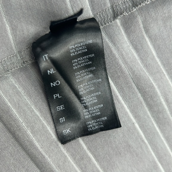 KUHL •M• INTUITION Lightweight WRAP UPF 50+ - Picture 8 of 11